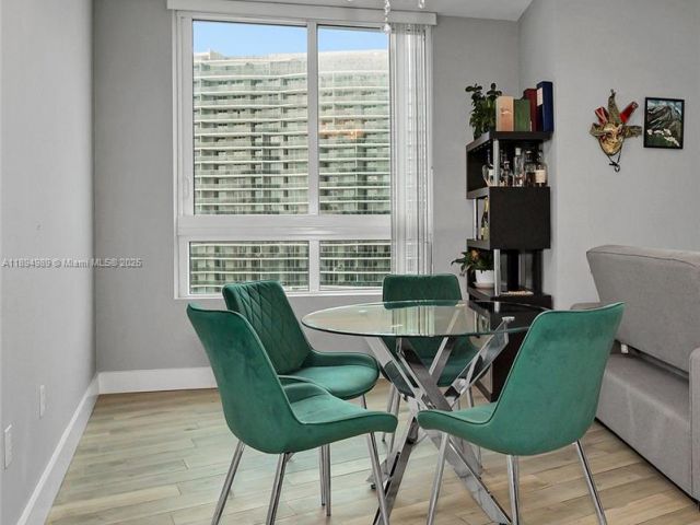 Apartment for sale  Unit #4019 - photo 7436988