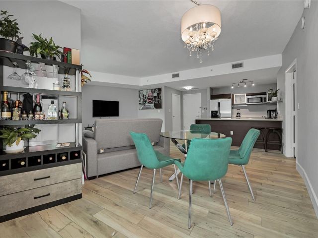 Apartment for sale  Unit #4019 - photo 7436989