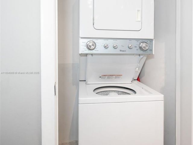 Apartment for sale  Unit #4019 - photo 7436993