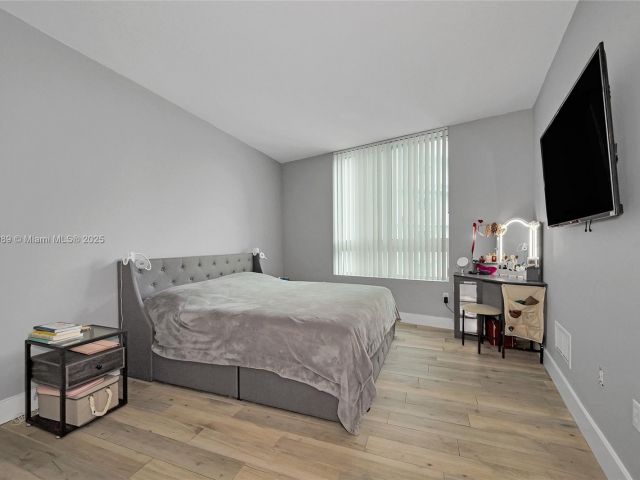 Apartment for sale  Unit #4019 - photo 7436994