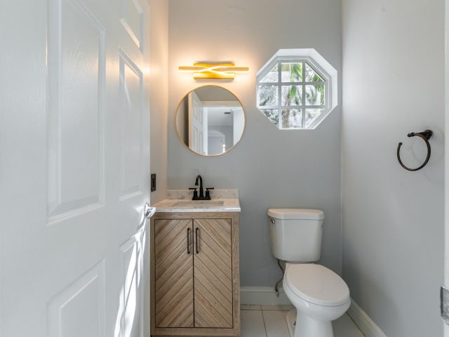 Home for sale at 2502 Ambassador Avenue - photo 6653336