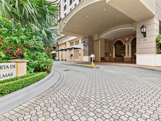 Home for sale at 888 S Douglas Rd 113 - photo 6676200