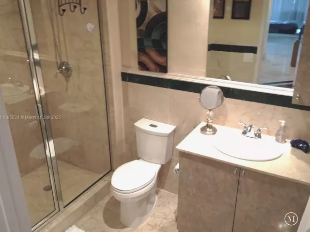 3-bedroom condo for sale in Sunny Isles Beach - 17555 SW Atlantic Blvd PH2 - MondialRealty