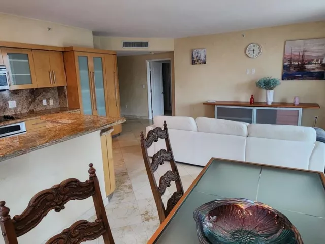 3-bedroom condo for sale in Sunny Isles Beach - 17555 SW Atlantic Blvd PH2 - MondialRealty