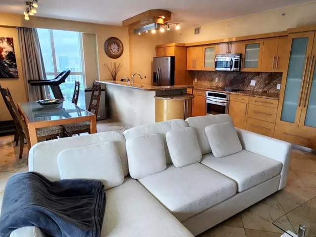 3-bedroom condo for sale in Sunny Isles Beach - 17555 SW Atlantic Blvd PH2 - MondialRealty
