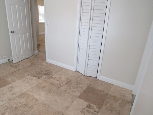 3-bedroom home for rent in Fort Lauderdale - 440 NW 15TH Avenue - MondialRealty