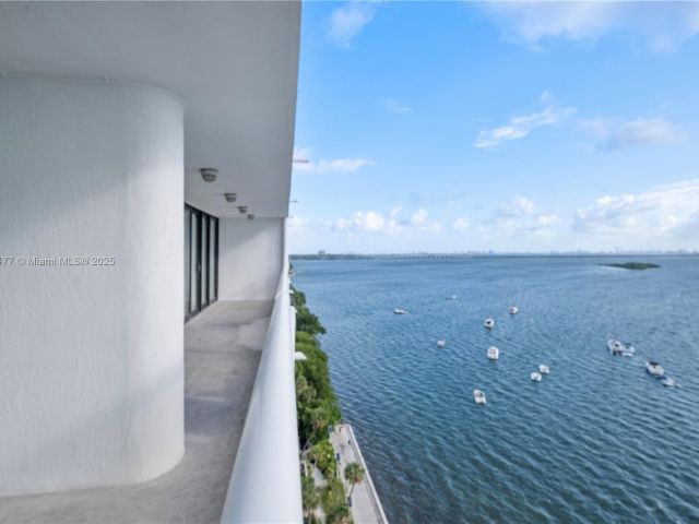 Apartment for rent  Unit #A-1733 - photo 6696150