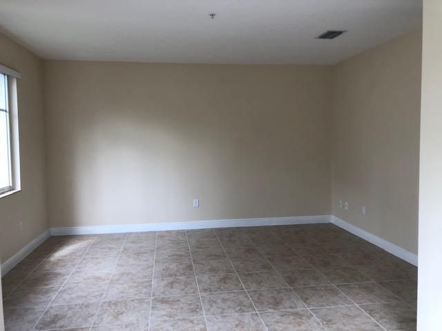 Home for rent at 3847 NW 5th Terrace - photo 6655918
