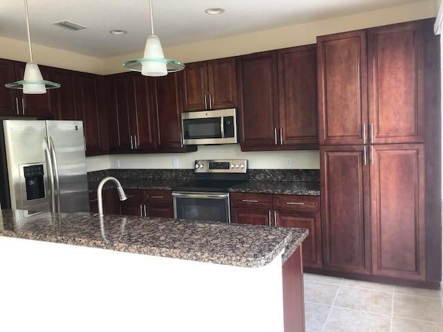 Home for rent at 3847 NW 5th Terrace - photo 6655920