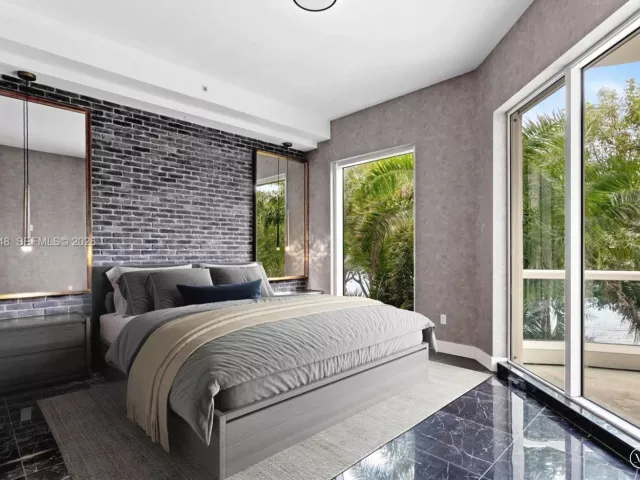 2-bedroom condo for sale in Aventura - 6000 Island Blvd 203 - MondialRealty