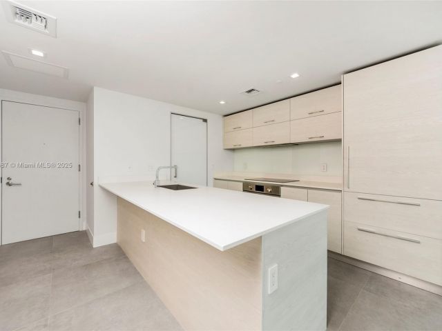 Apartment for rent  Unit #4804 - photo 6658697