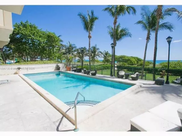 1-bedroom condo for sale in Surfside - 9195 Collins Ave 812 - MondialRealty