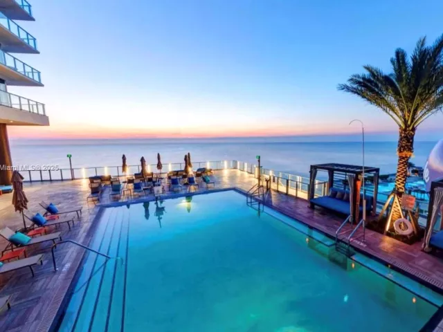 1-bedroom condo for rent in Hollywood - 4111 S Ocean Dr 405 - MondialRealty