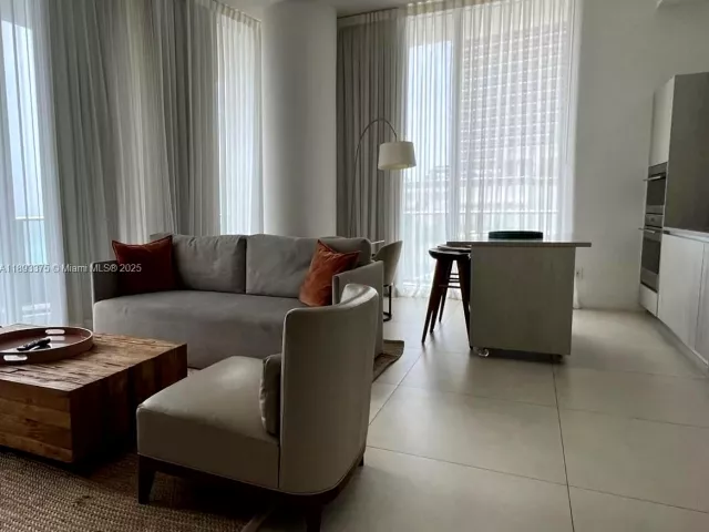 1-bedroom condo for rent in Hollywood - 4111 S Ocean Dr 405 - MondialRealty