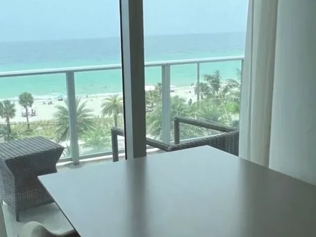 1-bedroom condo for rent in Hollywood - 4111 S Ocean Dr 405 - MondialRealty