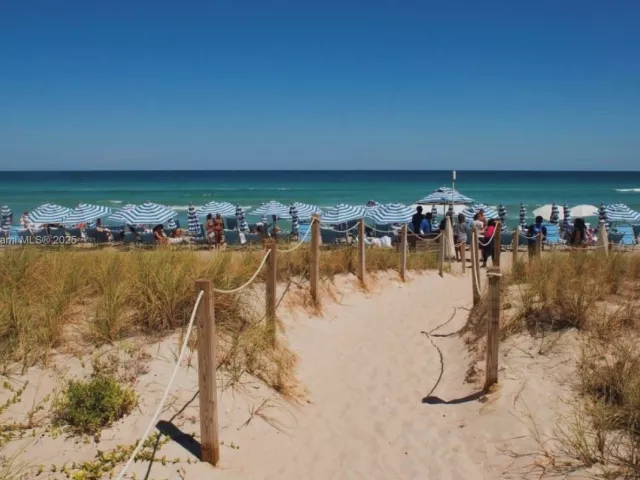 1-bedroom condo for rent in Hollywood - 4111 S Ocean Dr 405 - MondialRealty