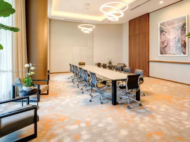 1-bedroom condo for rent in Hollywood - 4111 S Ocean Dr 405 - MondialRealty