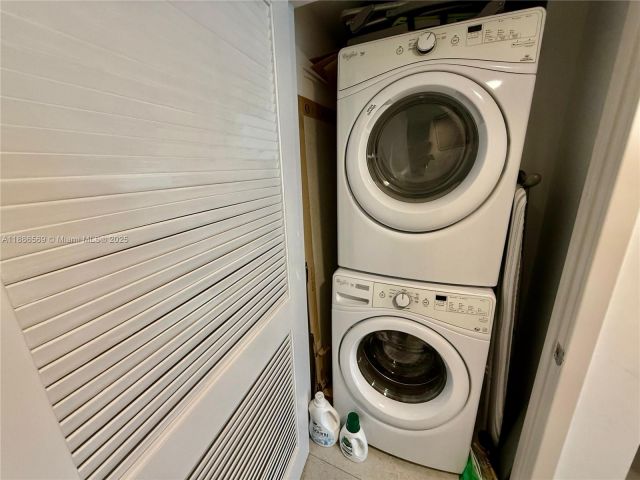 Apartment for sale  Unit #916 - photo 6659783