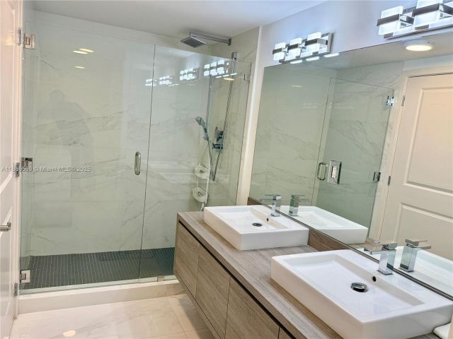 Apartment for sale  Unit #916 - photo 6659785