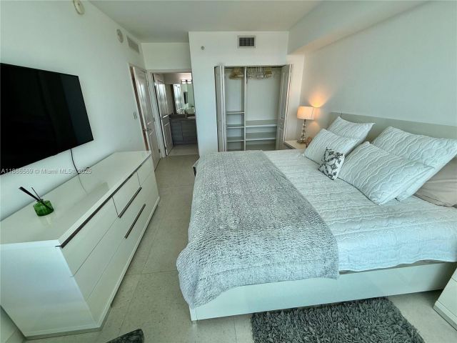 Apartment for sale  Unit #916 - photo 6659793