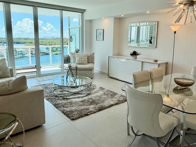 Apartment for sale  Unit #916 - photo 6659798