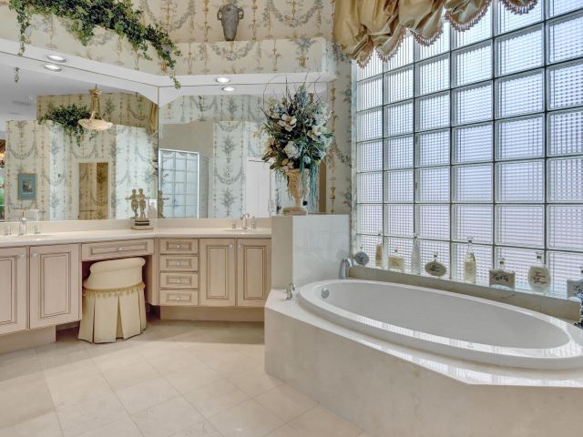 Home for rent at 4230 NW 60th Drive - photo 6689443