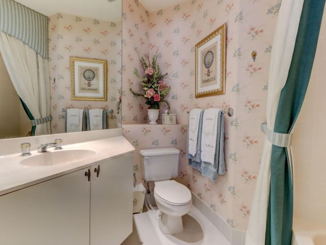 Home for rent at 4230 NW 60th Drive - photo 6689451