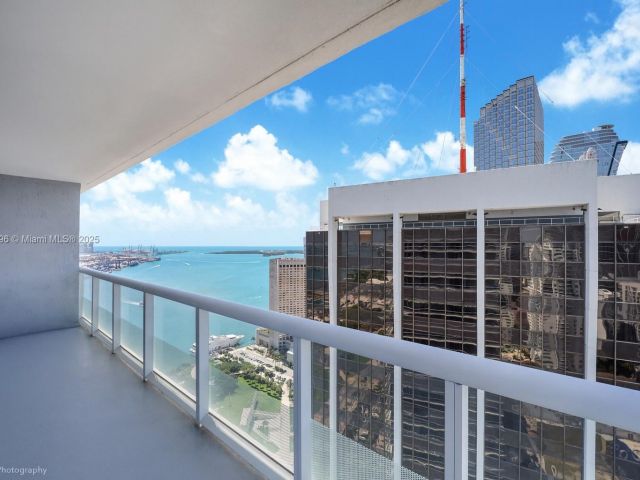 Apartment for sale  Unit #4311 - photo 6661239