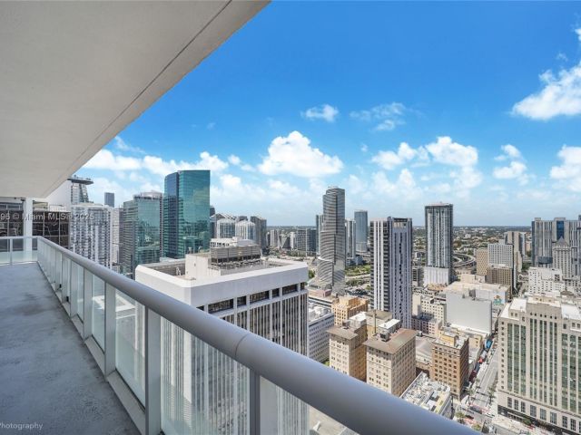 Apartment for sale  Unit #4311 - photo 6661241