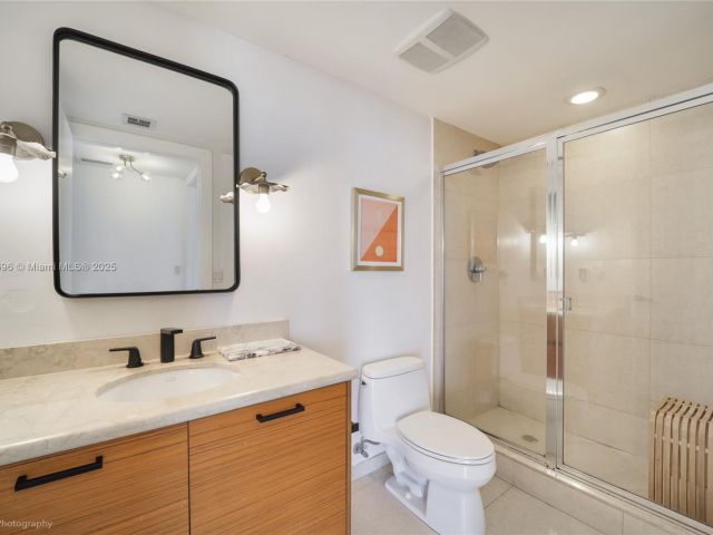 Apartment for sale  Unit #4311 - photo 6661242