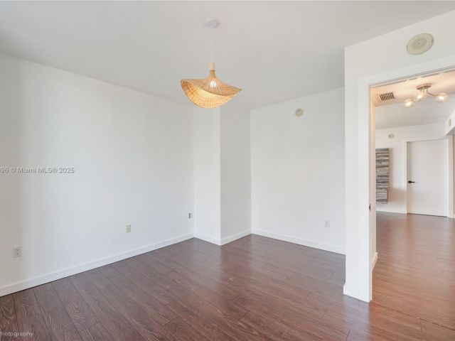 Apartment for sale  Unit #4311 - photo 6661244