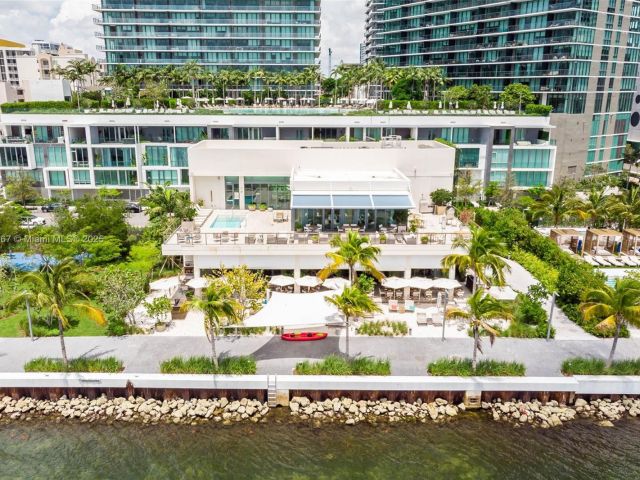 Apartment for sale  Unit #4302 - photo 6659701