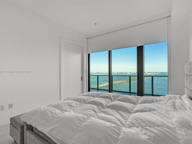 Apartment for sale  Unit #4302 - photo 6659711