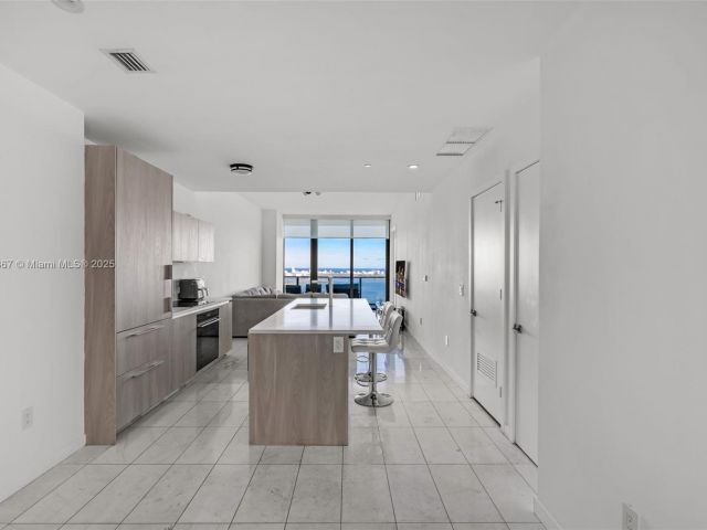 Apartment for sale  Unit #4302 - photo 6659718