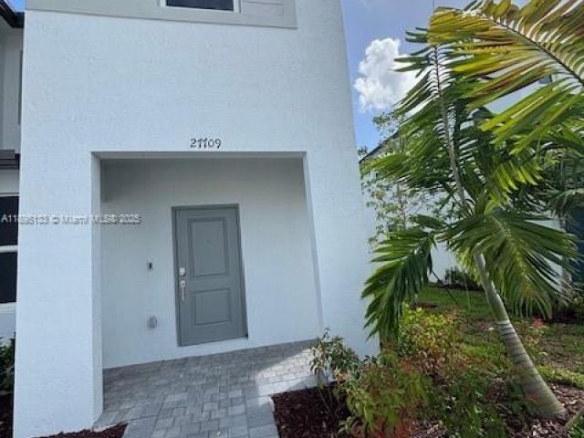 3-bedroom home for rent in Homestead - 27709 SW 155 CT - MondialRealty