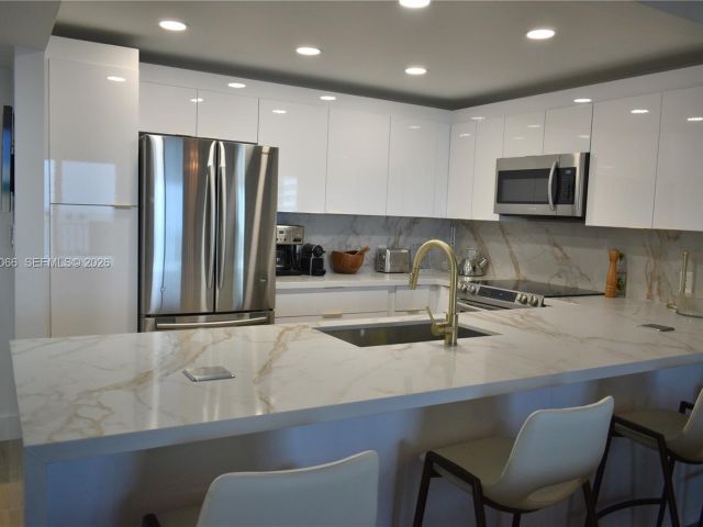 1-bedroom condo for rent in Hallandale Beach - 1865 S Ocean Dr 14N - MondialRealty