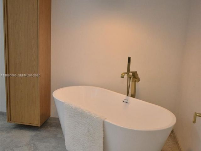 1-bedroom condo for rent in Hallandale Beach - 1865 S Ocean Dr 14N - MondialRealty