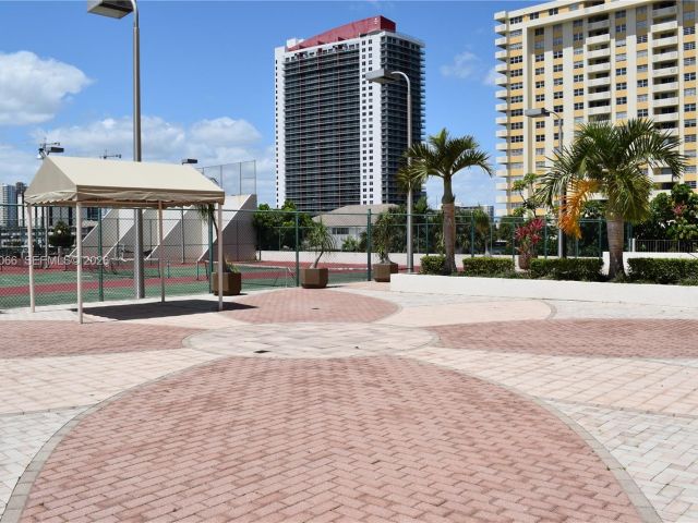 1-bedroom condo for rent in Hallandale Beach - 1865 S Ocean Dr 14N - MondialRealty