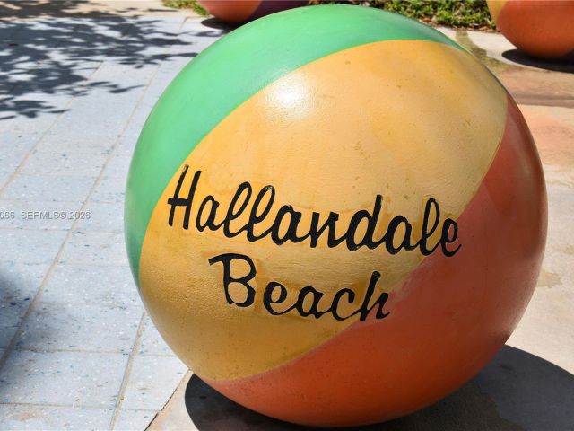 1-bedroom condo for rent in Hallandale Beach - 1865 S Ocean Dr 14N - MondialRealty