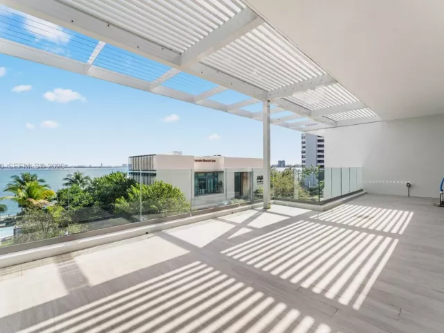 3-bedroom condo for sale in Miami - 650 NE 32nd St BH7 - MondialRealty