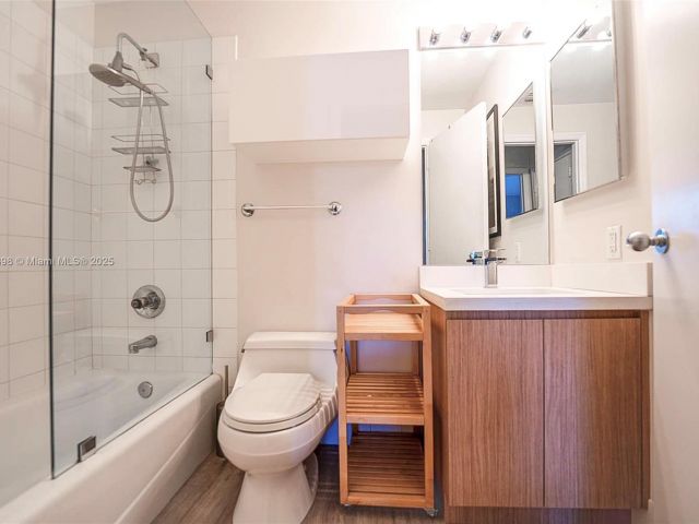 Apartment for sale  Unit #903 - photo 6661105