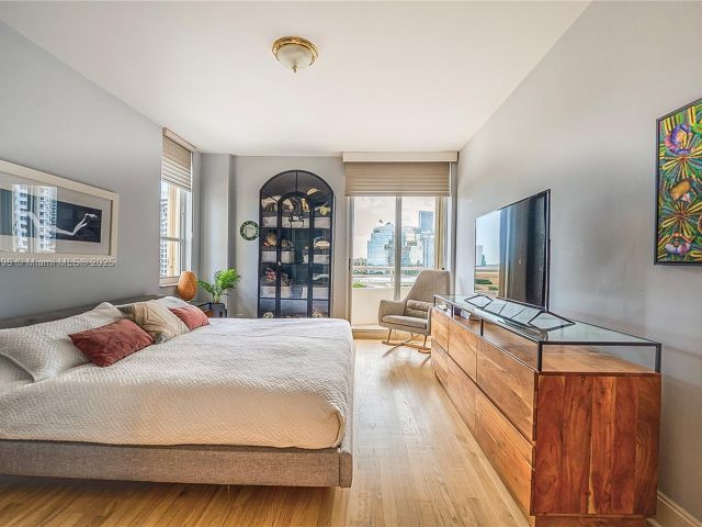 Apartment for sale  Unit #903 - photo 6661111