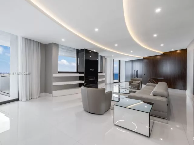 3-bedroom condo for sale in Sunny Isles Beach - 18555 Collins Ave 2805 - MondialRealty