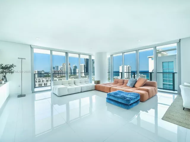 3-bedroom condo for sale in Sunny Isles Beach - 300 Sunny Isles Blvd 4-1901 - MondialRealty