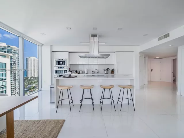 3-bedroom condo for sale in Sunny Isles Beach - 300 Sunny Isles Blvd 4-1901 - MondialRealty