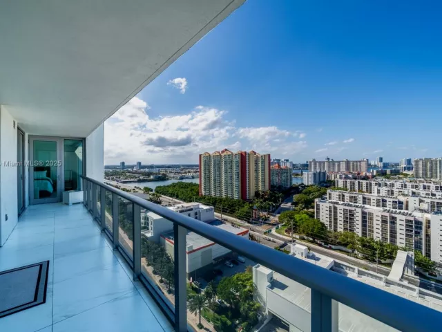3-bedroom condo for sale in Sunny Isles Beach - 300 Sunny Isles Blvd 4-1901 - MondialRealty