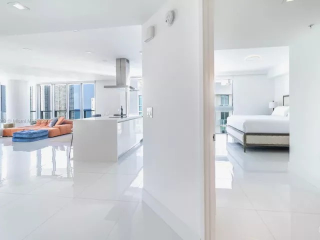 3-bedroom condo for sale in Sunny Isles Beach - 300 Sunny Isles Blvd 4-1901 - MondialRealty