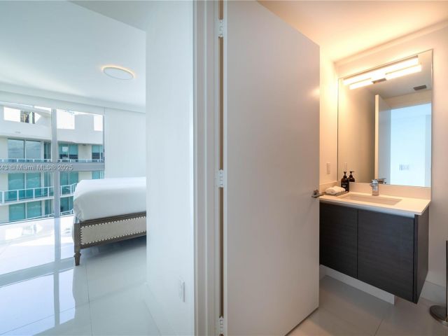 Apartment for sale  Unit #4-1901 - photo 6659249