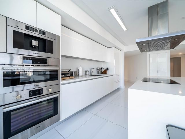 Apartment for sale  Unit #4-1901 - photo 6659253