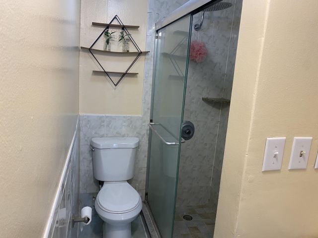 Home for rent at 2320 Sunrise Drive - photo 6663241